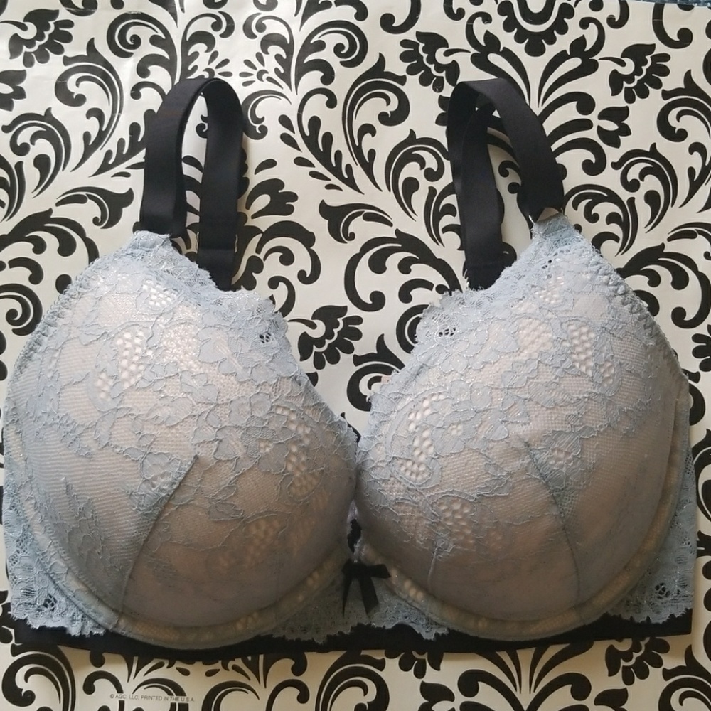 NEW! Victoria's Secret Push Up